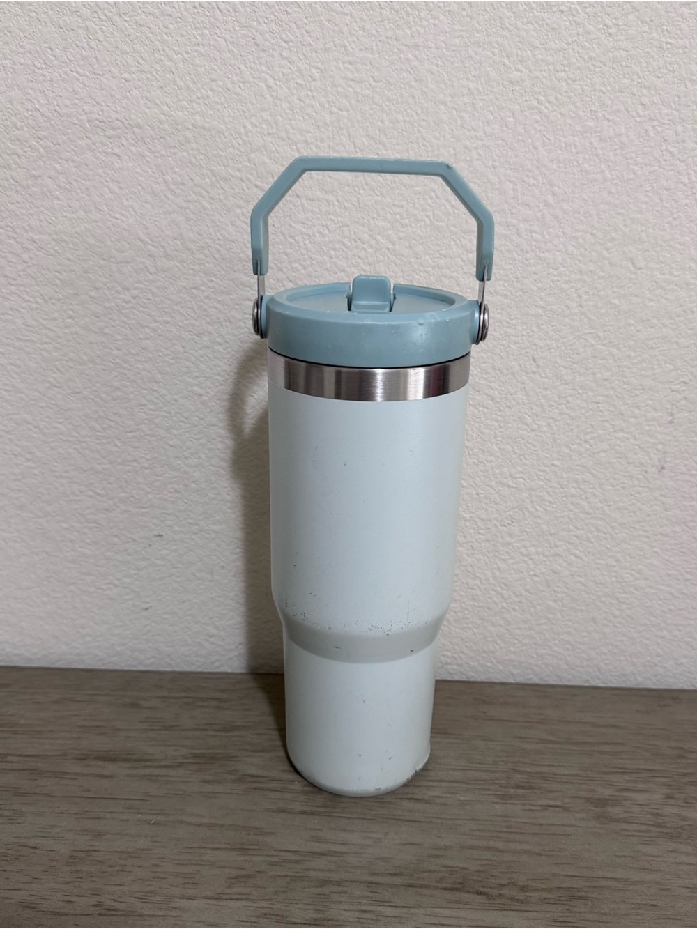 Stanley IceFlow Flip Straw Tumbler 30 Oz in Mist color
